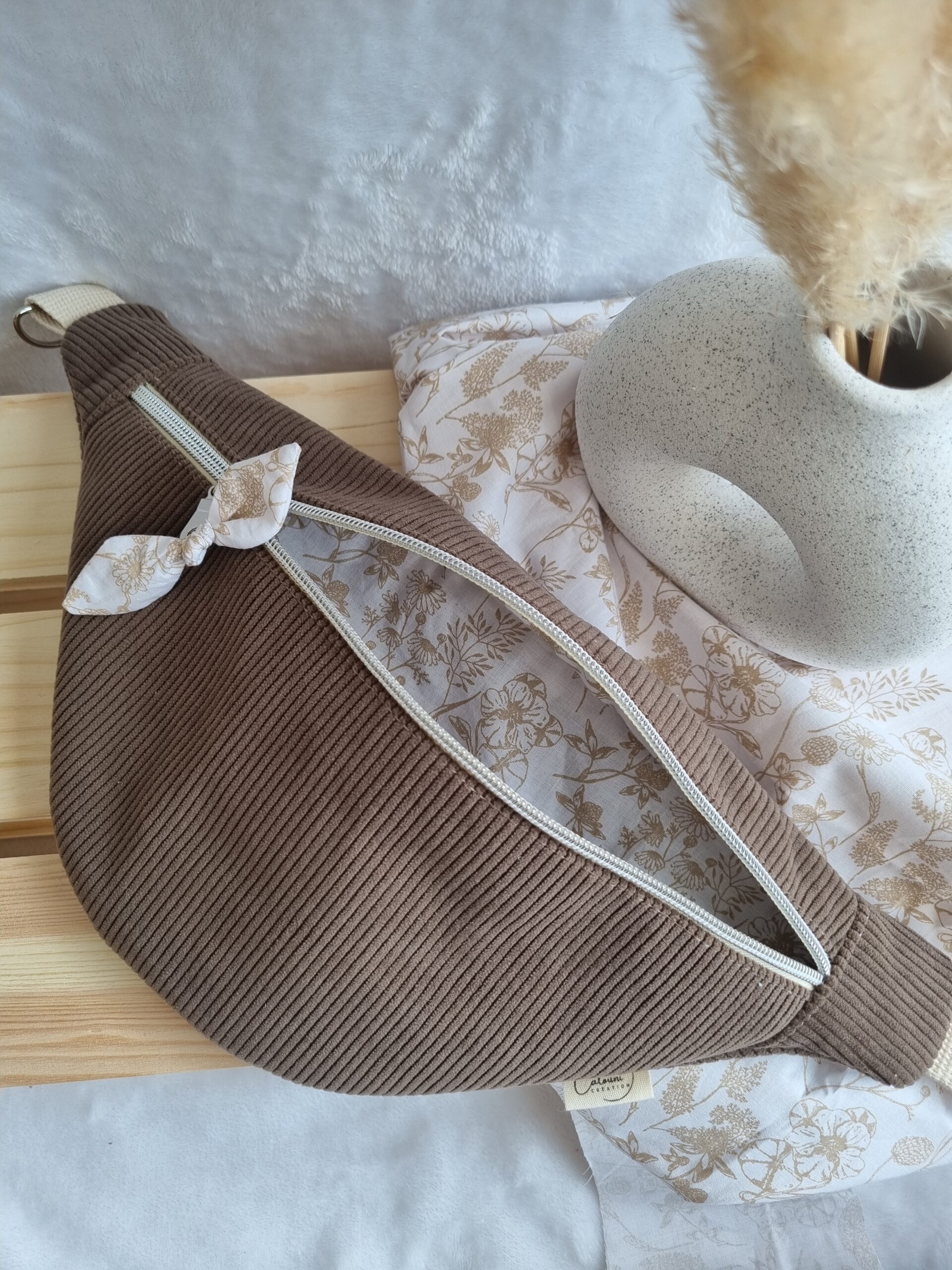 Sac banane en velours côtelé – Image 4