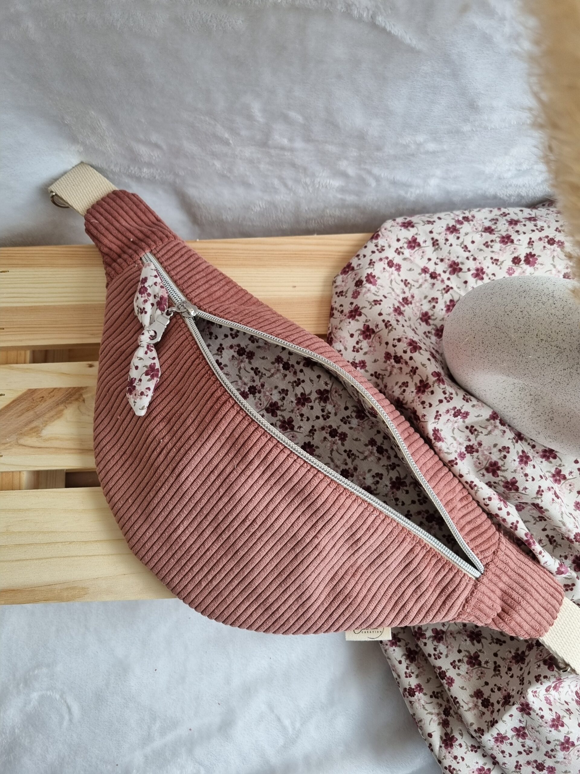 Sac banane en velours côtelé – Image 7