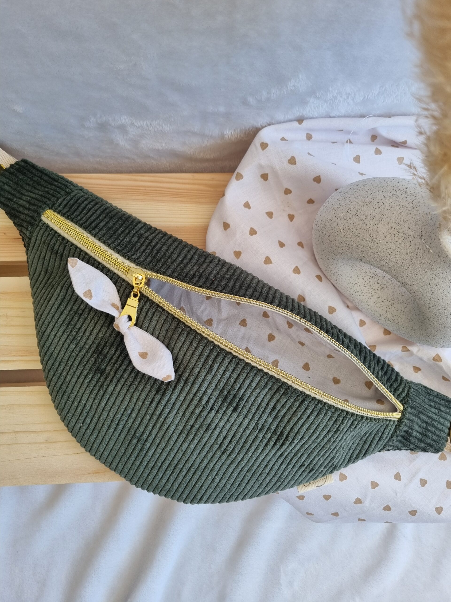 Sac banane en velours côtelé – Image 10