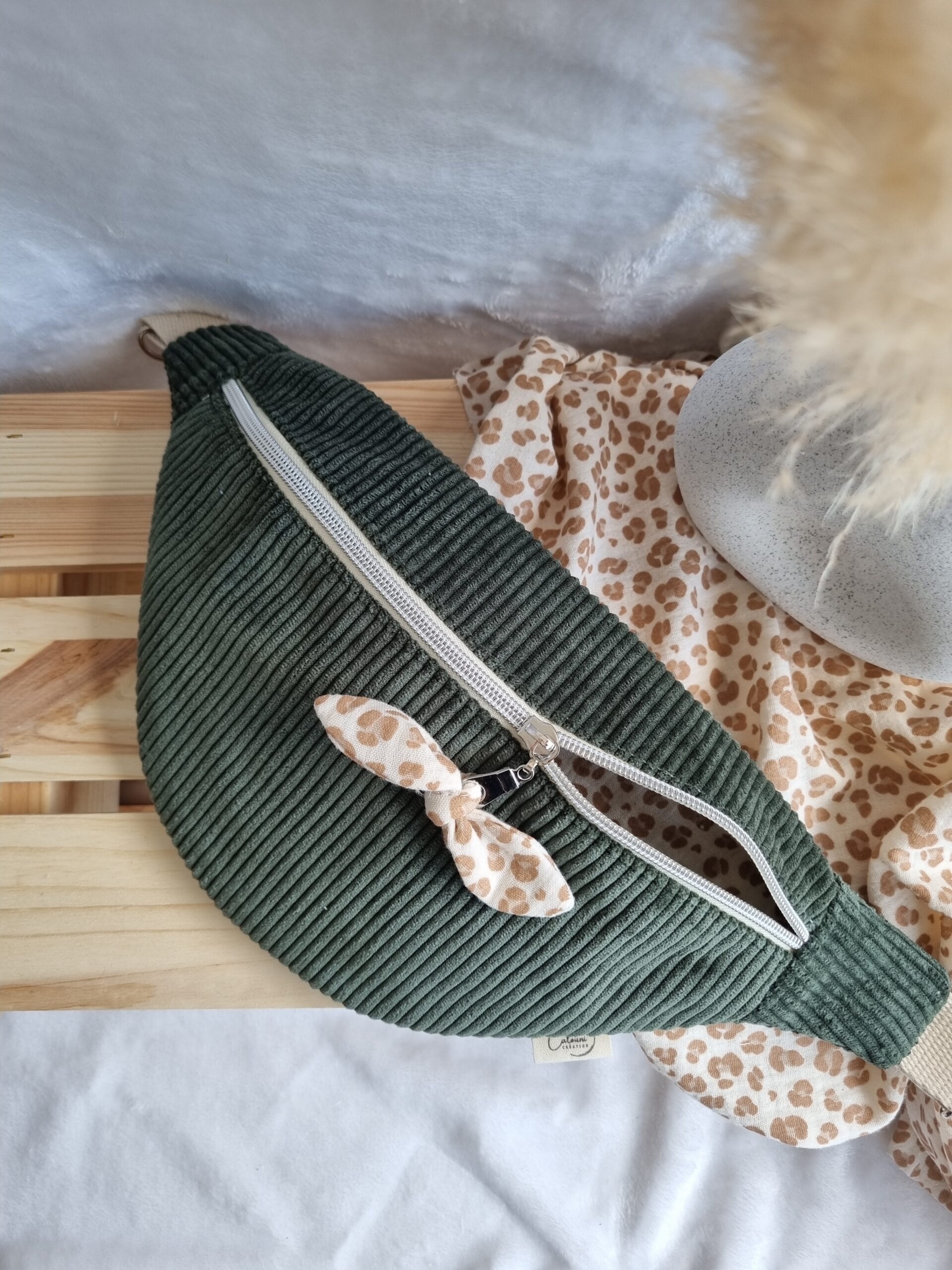 Sac banane en velours côtelé – Image 15