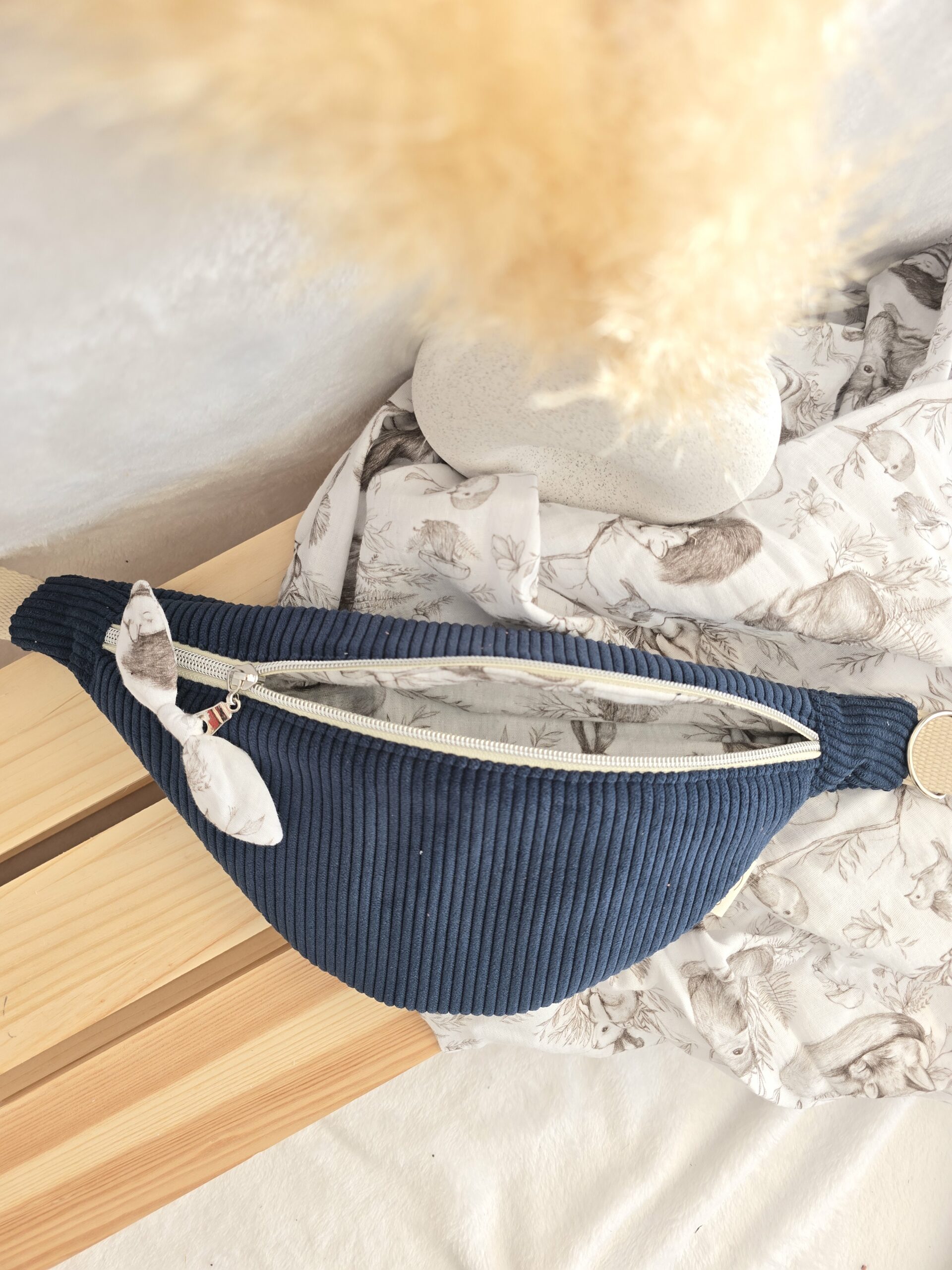 Sac banane en velours côtelé – Image 11